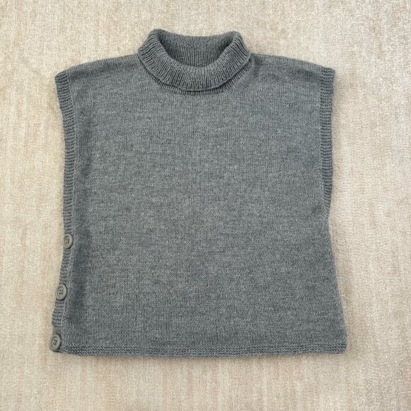 Handmade Gray Chunky Knit Turtleneck Sleeveless Sweater - Picture 1 of 8